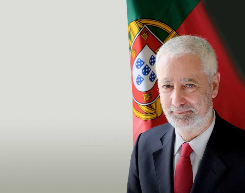 «O reconhecimento do português como língua global»