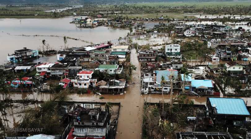 O tufão Goni e a tempestade Atsani